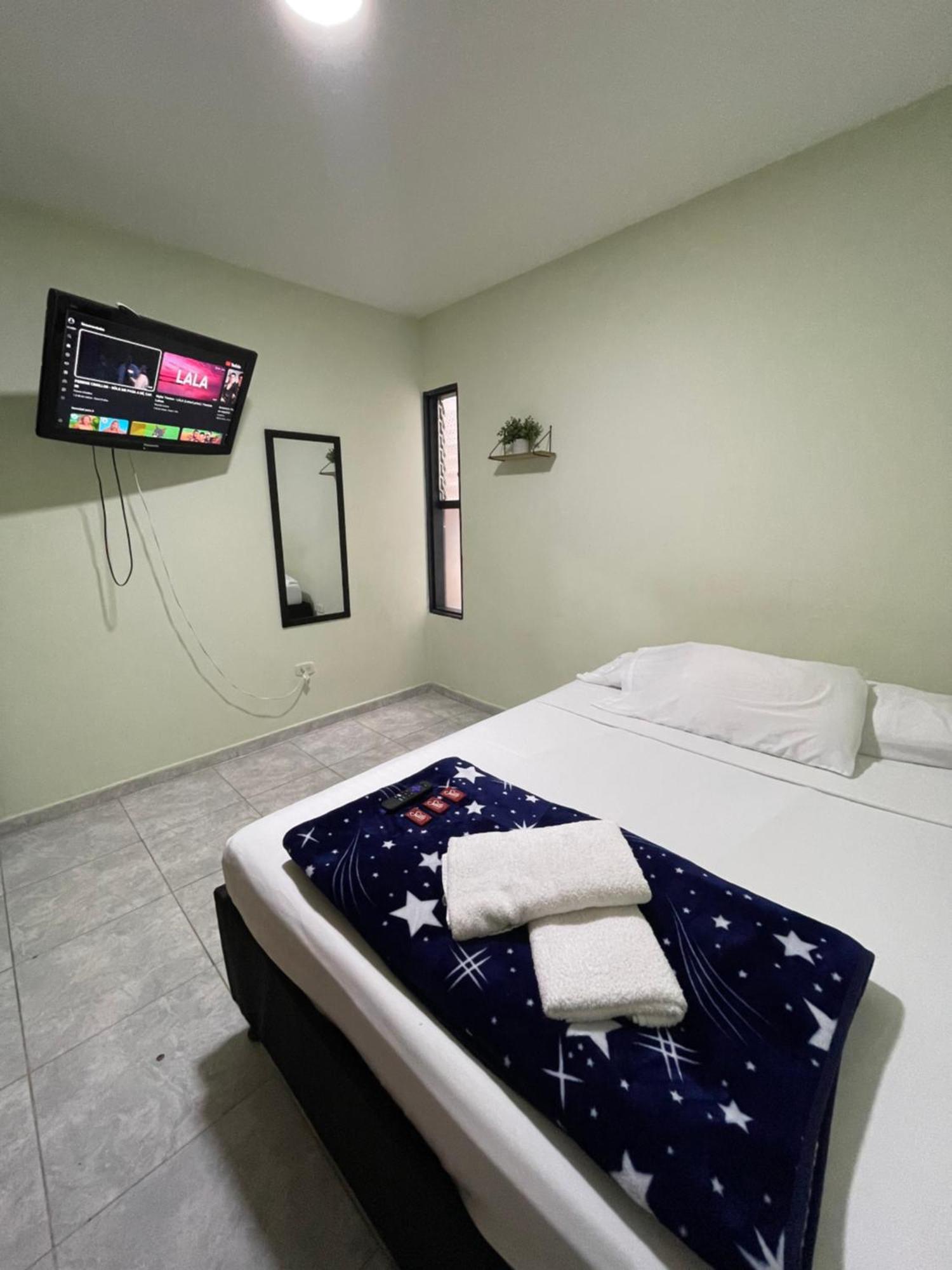 Apartamento Plazoleta De Colores Appartement Guatapé Buitenkant foto